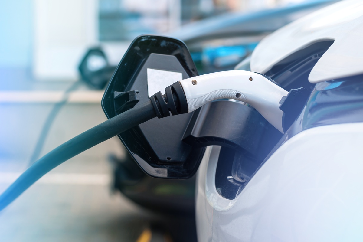 Carros elétricos nas empresas podem gerar 344 mil empregos na UE até 2030