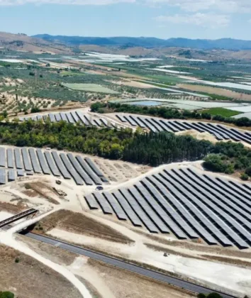 Central solar de grande escala em Chiaramonte Gulfi | Foto: EDP