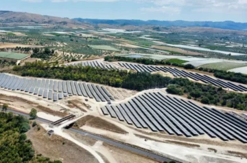 Central solar de grande escala em Chiaramonte Gulfi | Foto: EDP