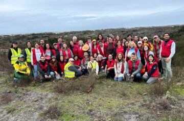 Voluntários na Mata Nacional de Leiria | Foto: Fidelidade
