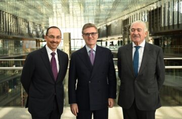 Gianni Vittorio Armani, Flavio Cattaneo (Enel) e José Bogas | Foto: Endesa