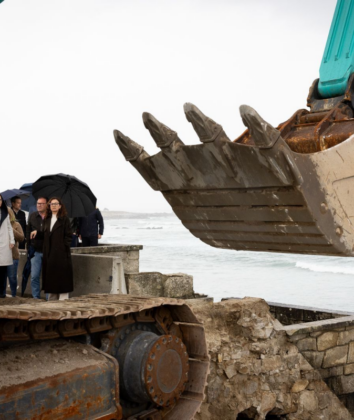 Ministra do Ambiente e Energia em visita à praia de Moledo, Caminha. | Foto: Sara Matos / MAEn