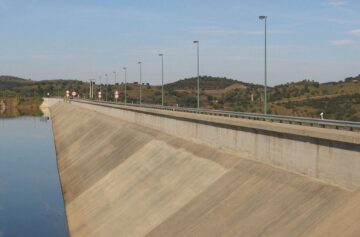 Foto: Barragem de Odeleite, Algarve | Wikimedia